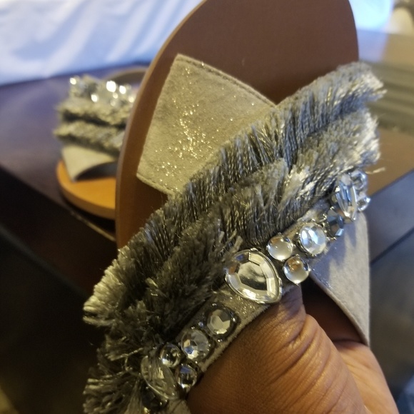 Sandals - Picture 2 of 6